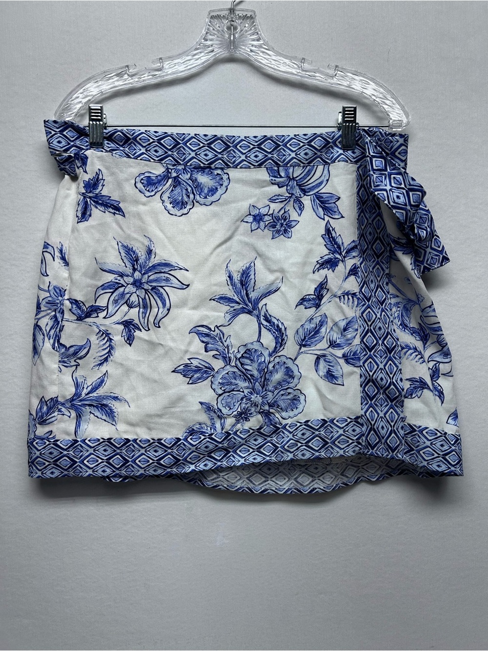 ZARA large NWT Blue & White Floral Wrap Skirt